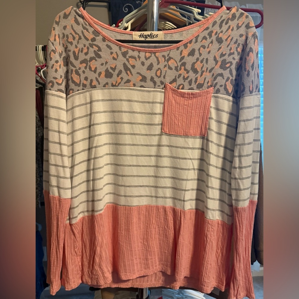 🐆 **Haptics by Holly Harper Colorblock Leopard & Stripe Top – Size S** 🐆